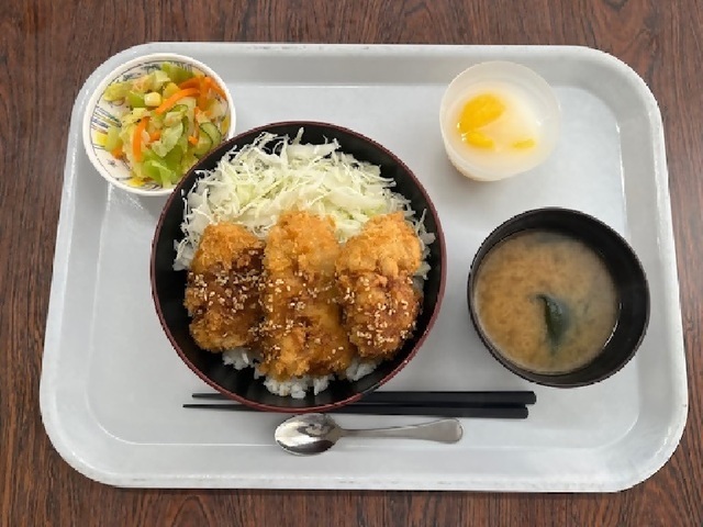 チキンソースカツ丼